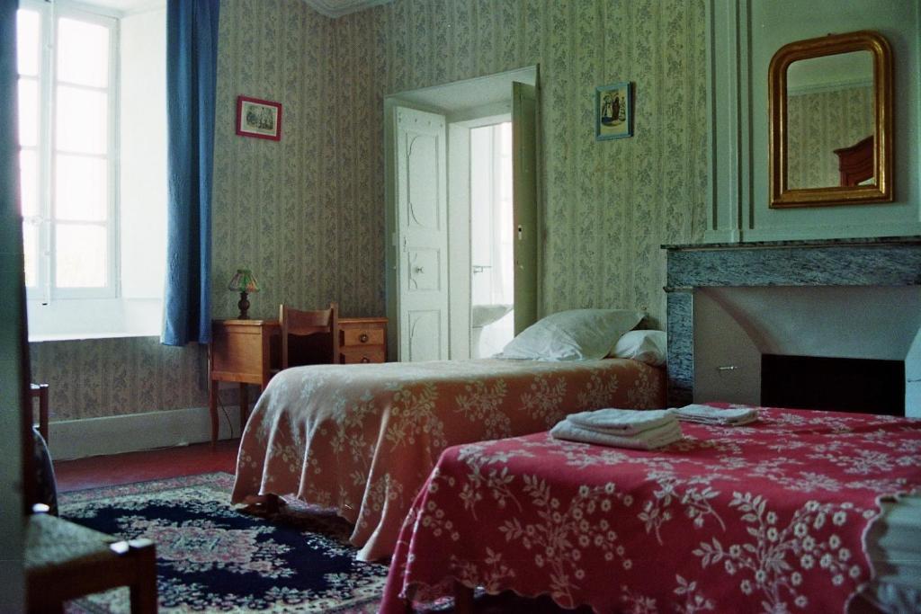 Hotel Du Chateau De Cabrieres Saint-Jean-du-Gard Δωμάτιο φωτογραφία
